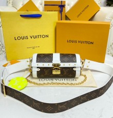 Louis Vuitto* 빠삐용 트렁크